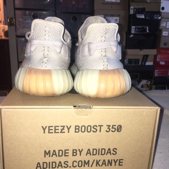 Yeezy 350 “Sesame” - Picture 3 of 6